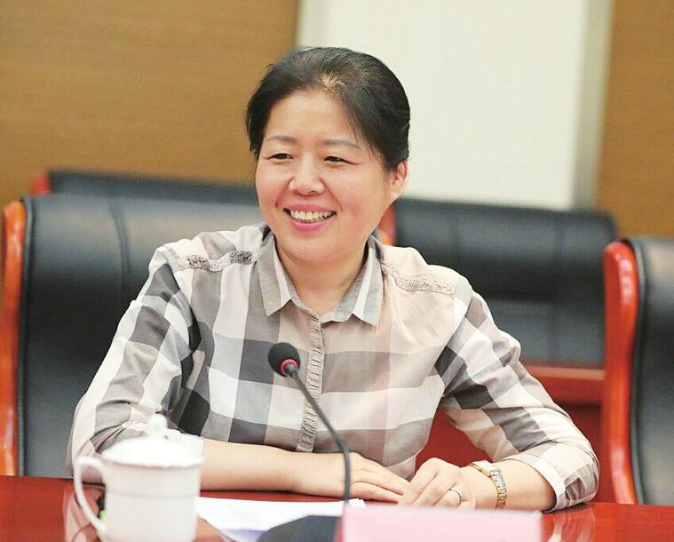 嬗变在房前屋后 自豪在生活点滴 文明在乡间城里 城市提升带着幸福来敲门