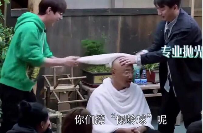 徐峥曾当发型模特 剃成光头的那一天徐峥婉如新生看清了很多事