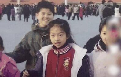 “花样大叔”雷佳音刘昊然造型撞衫 谁丑谁尴尬！