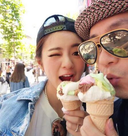 这狗粮好闪！安以轩庆祝一周年 小叮当夫妇一起去浪漫的土耳其游玩