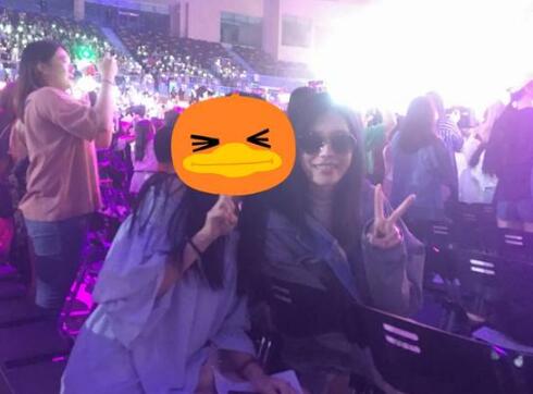 恋情坐实?何猷君奚梦瑶同框 大6岁