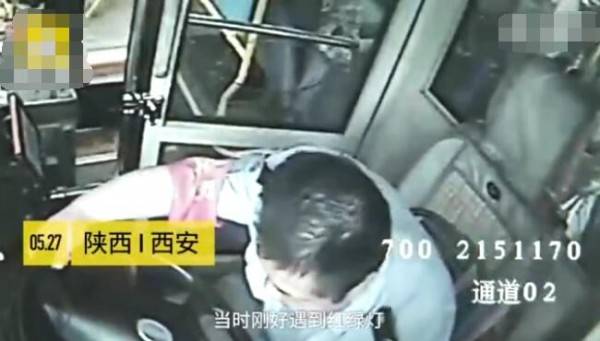 生死时速！司机心梗乘客送医 当时主血管已百分之百堵死