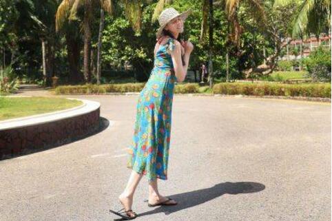 变身!橘子女孩迪丽热巴上线 百变热巴盛夏少女装出街