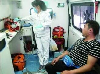 温州：外卖员引路救护车当人工导航 每日奔波熟悉城市各个角落