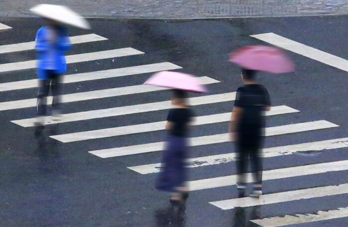 济南：雨润泉城送清凉 浇灭酷暑迎清爽