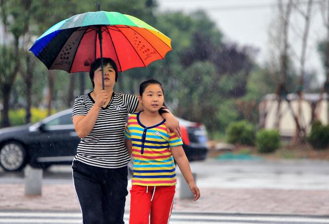 济南：雨润泉城送清凉 浇灭酷暑迎清爽
