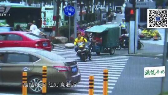 高手在民间系列又出传奇！外卖哥闯红灯被撞飞 空翻后稳稳落地(图) 