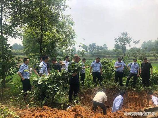 太凶残了!辱骂母亲被家法 母亲竟伙同一家4口把儿子活活打死藏尸