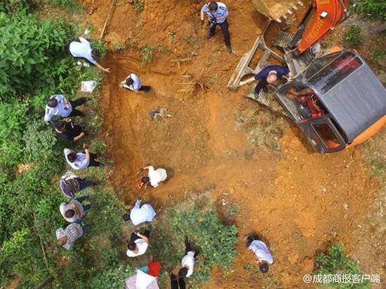 太凶残了!辱骂母亲被家法 母亲竟伙同一家4口把儿子活活打死藏尸