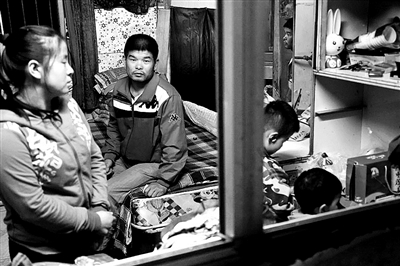 庆阳19岁女生跳楼事件:围观者是否刺激李某奕?可能涉法律问题