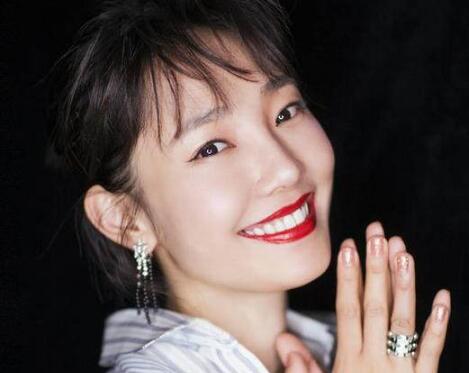 高级黑?白百何方回应K歌 夜会鲜肉门系移花