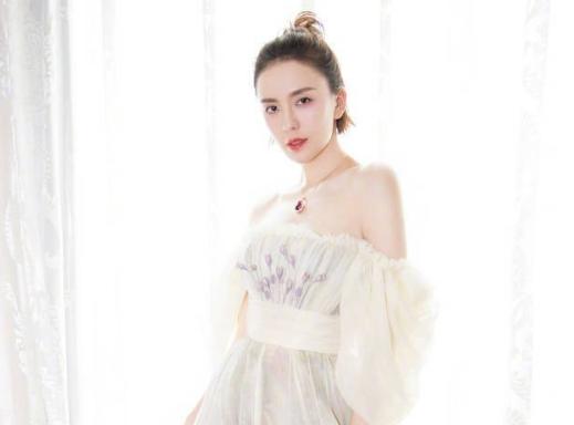 自导自演?吕佳容回应已婚 po出与妈妈的聊天记录反被催婚