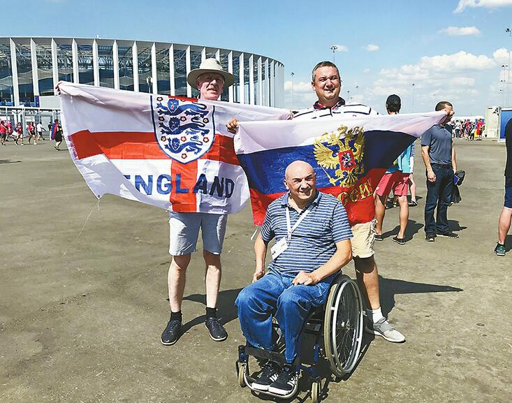 大本营不奢华、太太团不抢镜、球迷尚未闹事 英格兰让全世界“失望”了