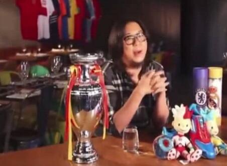 博眼球无下限!段暄回应高晓松