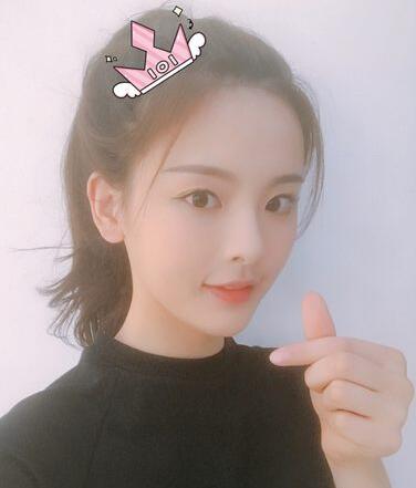 火箭少女秒变迷妹！杜海涛杨超越同框 火箭少女101团成为热搜话题