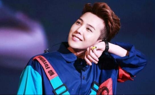 你是这样的小哥哥？曝权志龙住院待遇搞特殊 参军后四次请病假