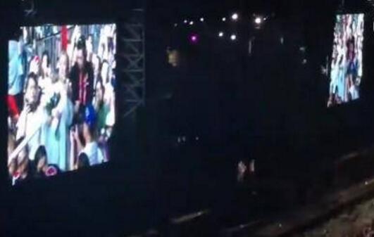 地表最强月老？周杰伦男粉丝求婚女友 周杰伦演唱会成求婚胜地