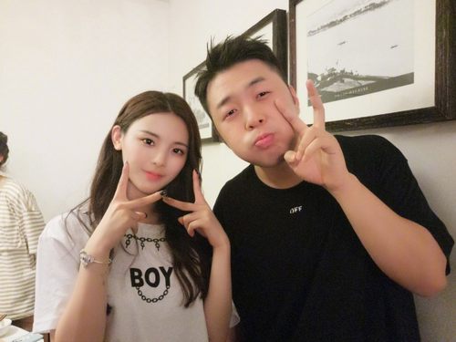 前有谢娜收吴宣仪做徒弟  后有杜海涛杨超越同框 快乐家族和火箭少女101团缘分不浅那