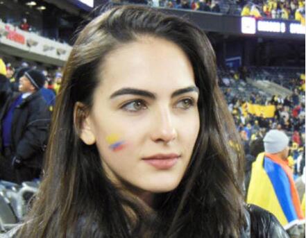 一夜爆火!哥伦比亚名模走红 这颜值、这身材绝了