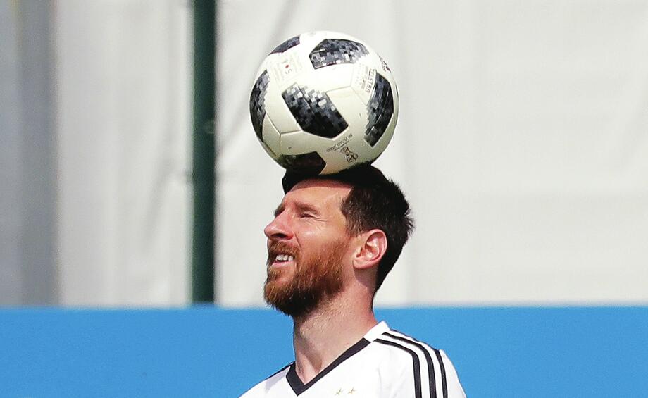 梅西能“顶”得住吗 救赎战看“抉择”