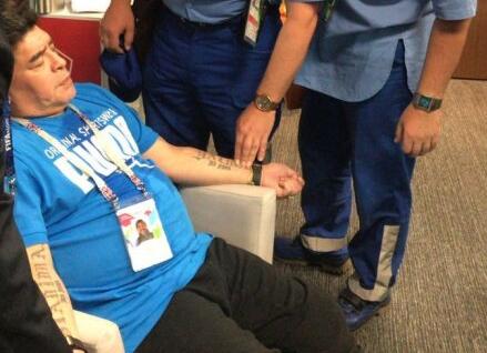 乐极生悲!马拉多纳被送医院 阿根廷