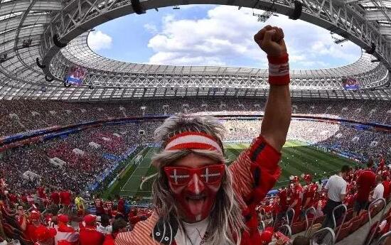 闷平！丹麦法国踢默契球惹争议 现场7.8万名球迷非常失望