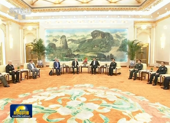 习近平会见美国国防部长