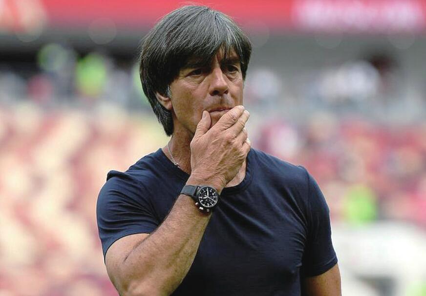 最“奇葩”小组 看德韩两队“相爱相杀”