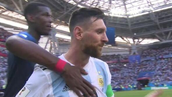 英雄惺惺相惜！博格巴安慰梅西 高度评价偶像不吝溢美之词