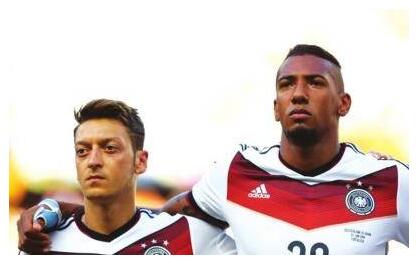 绿荫跑男！姆巴佩被赞忍者神龟 拥有多纳泰罗爆棚般的速度