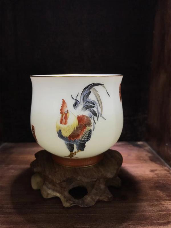 景德镇陶瓷艺术8月又将重拳出击 30多位陶瓷艺术大腕再临艺博会