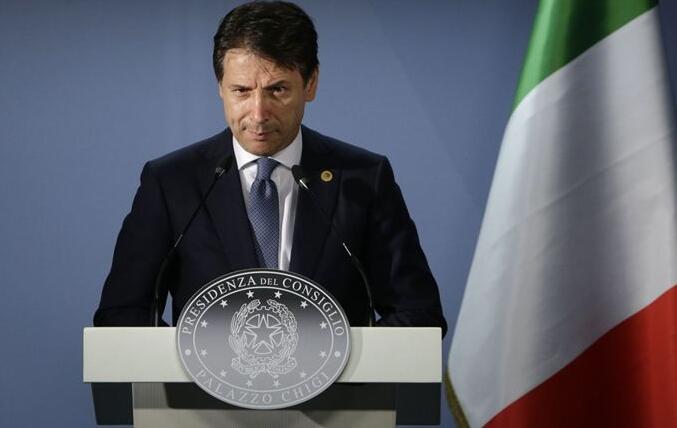 意总理女友被曝光 38岁奥利维亚家境殷实富足