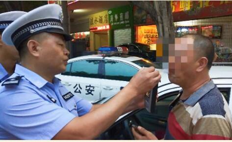 何以为人师表?乐山驾校教练酒驾 吊销驾照且5