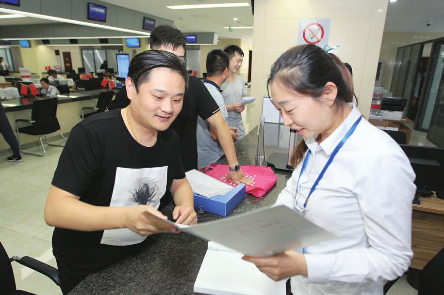 市城乡建设委审批服务大提速 施工许可前置审批要件由32项精简优化至14项