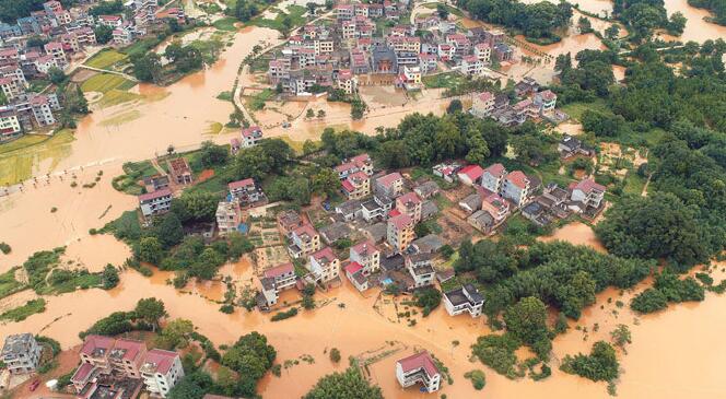 江西：泰和遭受暴雨侵袭 平均降雨量88.3毫米村庄变泽国