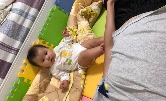 【爸爸视角】江宏杰晒女儿萌照 江宏杰福原爱2016年结婚育有一女