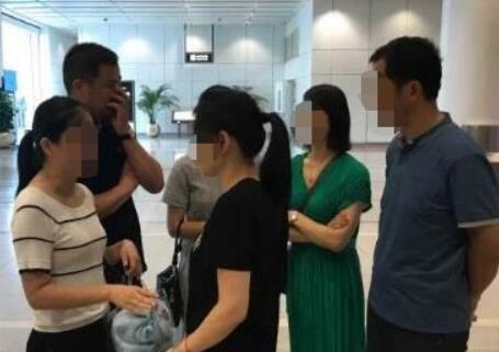 大难不死必有后福!首批幸存者回国 