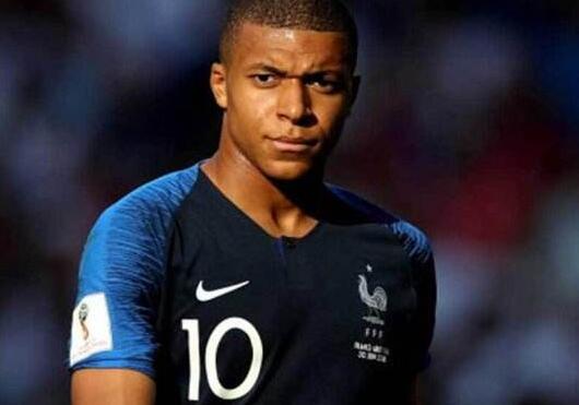 小鬼当家!姆巴佩缺席训练:18亿欧元的对决 你更想看哪部电影?