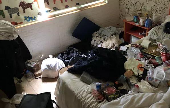 姑娘脏到酒店报警 姑娘在酒店长住2月房间脏到逼酒店商家报警