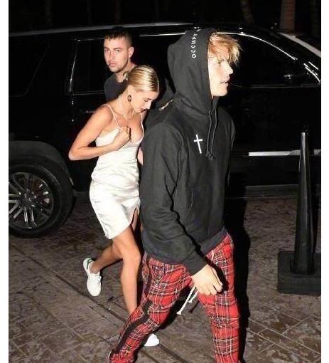 网友：齁甜！比伯表白未婚妻 比伯恋情趋于明朗和赛琳娜彻底结束