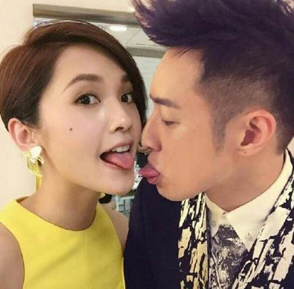 杨丞琳庆生李荣浩 李荣浩和潘玮柏亲吻照模仿杨丞琳实在惟妙惟肖