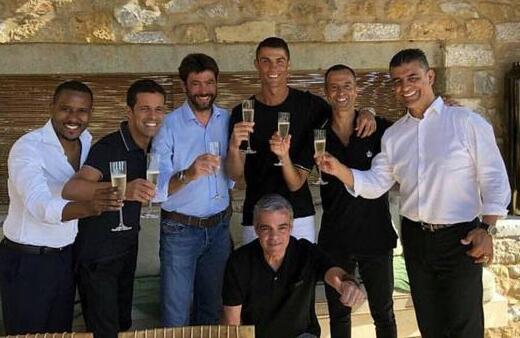 升职!加薪!阿涅利会面C罗 亲自与C罗会面促成1.2亿欧元惊天转会