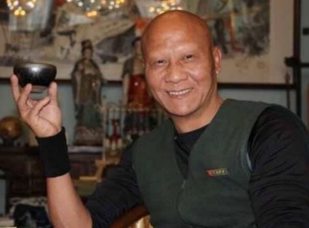 “金牌反派”计春华去世 貌美娇妻竟是《还珠格格》里的她？