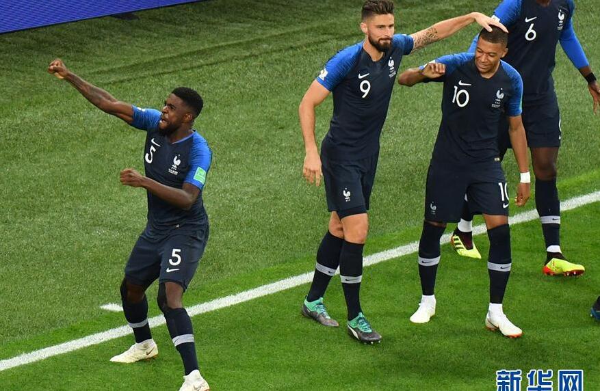 法国1-0比利时晋级世界决赛！乌姆蒂蒂头球破门 难掩兴奋