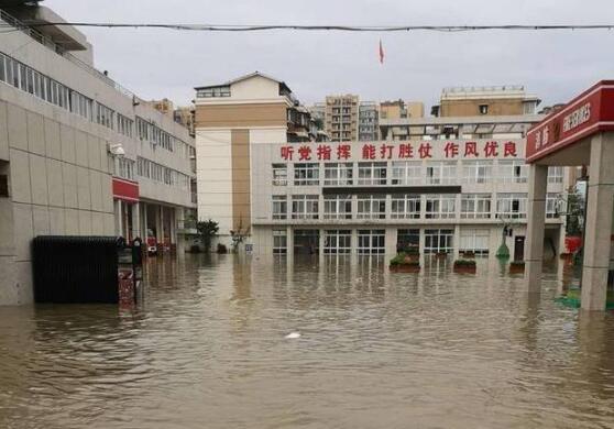 舍己为人真英雄!救援归来营房被淹 持续救援连早饭都没来得及吃