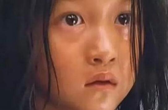 “国民闺女”关晓彤期末汇报 上大学后接受专业训练演技飙升