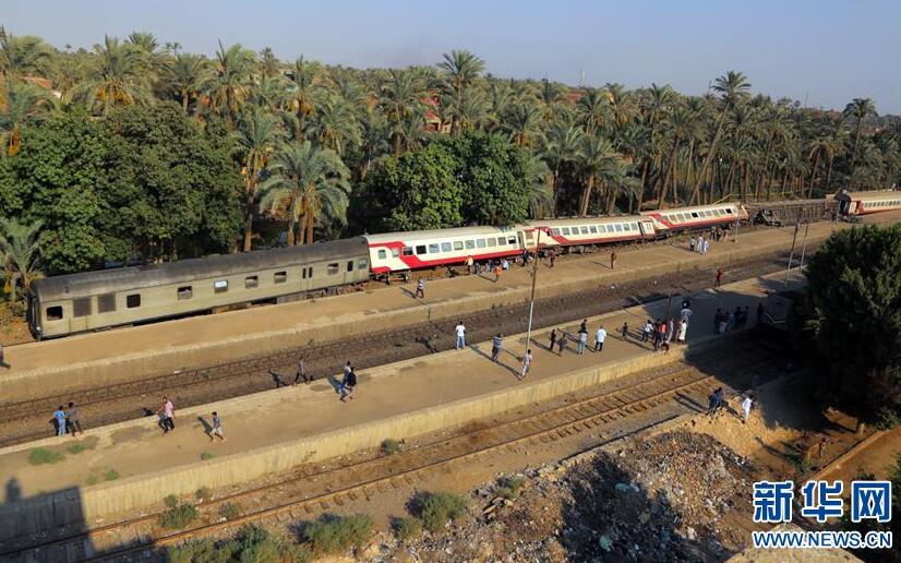 铁路事故频发！埃及火车脱轨 55名伤者已被转移到附近医院