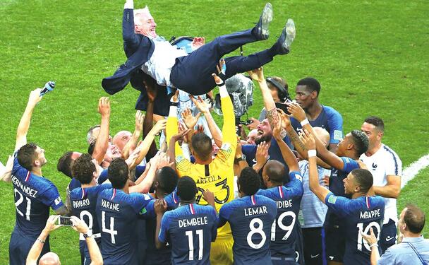 雄鸡唱晓!法国队世界杯夺冠 完善的青训体系成