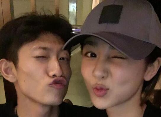 泪目!释小龙林志颖同框 《旋风小子》24年后小师傅和四毛重聚