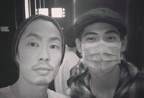 泪目!释小龙林志颖同框 《旋风小子》24年后小师傅和四毛重聚